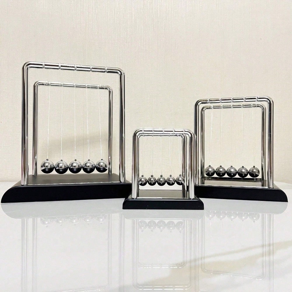 Black Metal Newton's Cradle Ba – Office Of Tech Bewertung und Preis