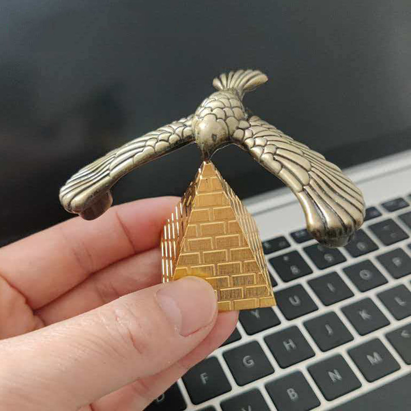 Metal Balancing Bird with Pyra – Office Technology Bewertung und Preis